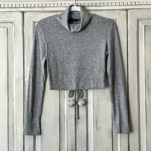🟠NWT FINAL TOUCH Long Sleeve Cropped Cowl Neck Sweater with Back Tie Gray MED